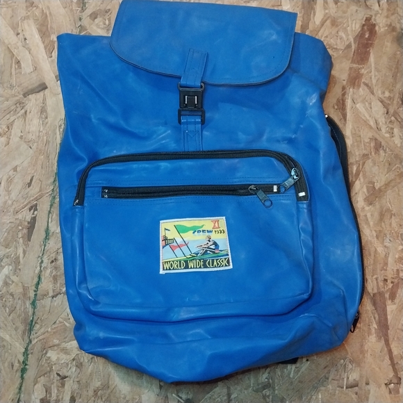 Vintage rubber backpack - Picture 9 of 9